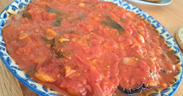 Aubergines froides à la tomate