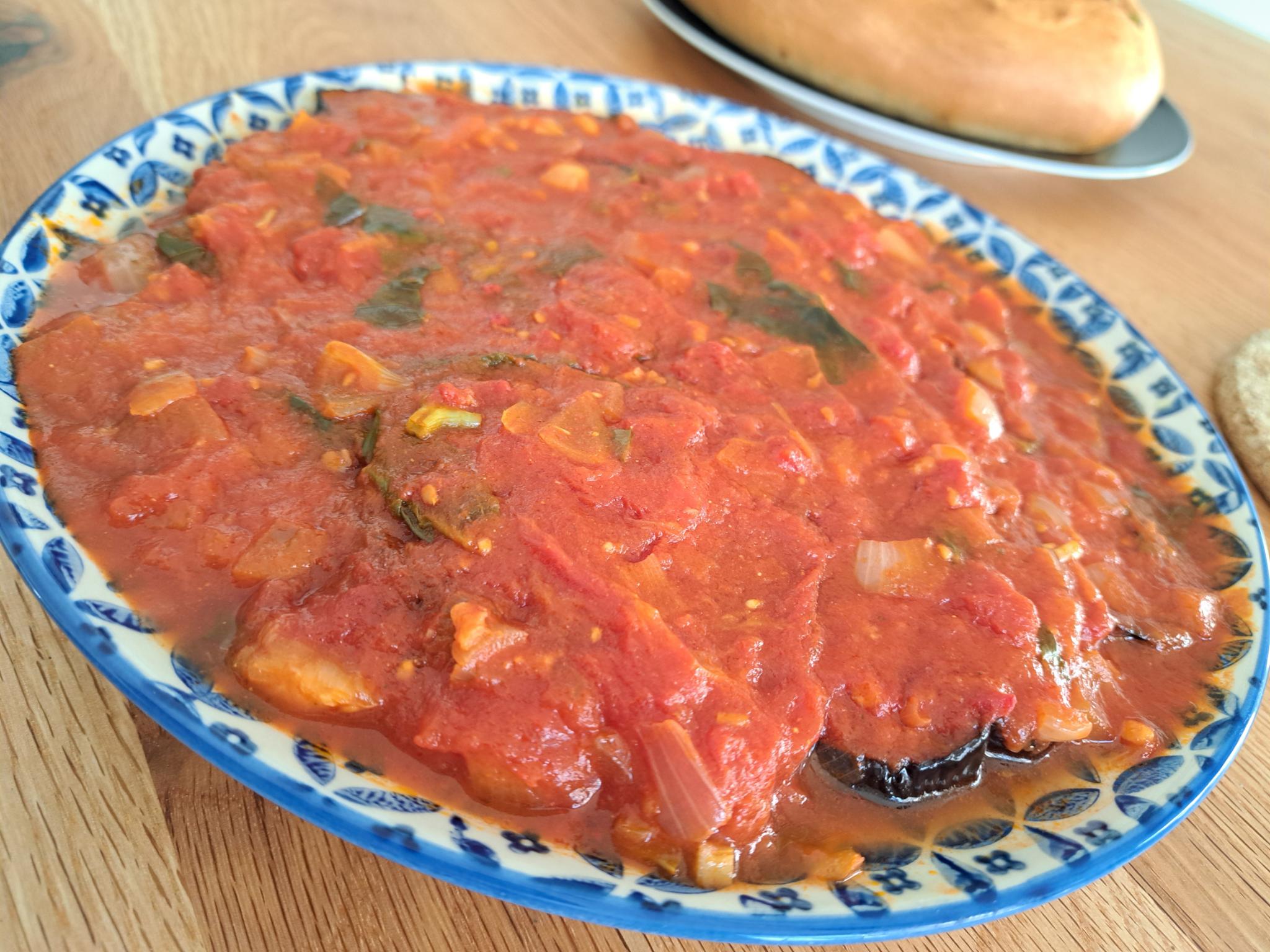 Aubergines froides à la tomate